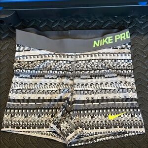 Nike Pro Women's Black and Gray Shorts